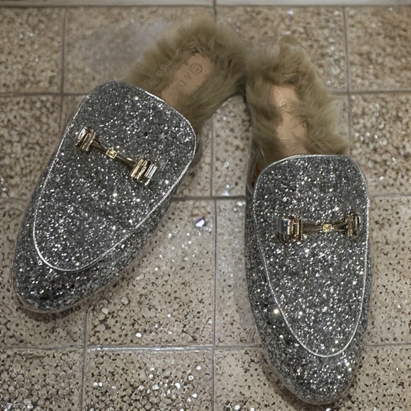 ADANNV Shoes - ADANNV NWOB Silver Sequence with Gold Hardware Mules/Slip-on shoes size 9